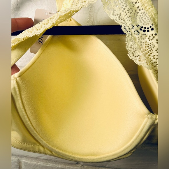 NWT Soma Embraceable Geo Lace
Racerback Lined Bra 34 DDD Lemonade Yellow #0360 - Picture 4 of 14
